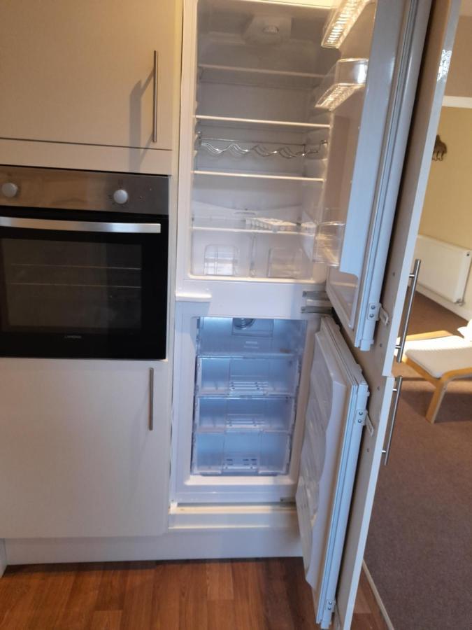 Queens One Urmston Экстерьер фото